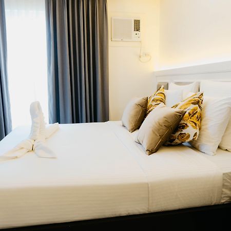 Sotogrande Iloilo Hotel Екстериор снимка