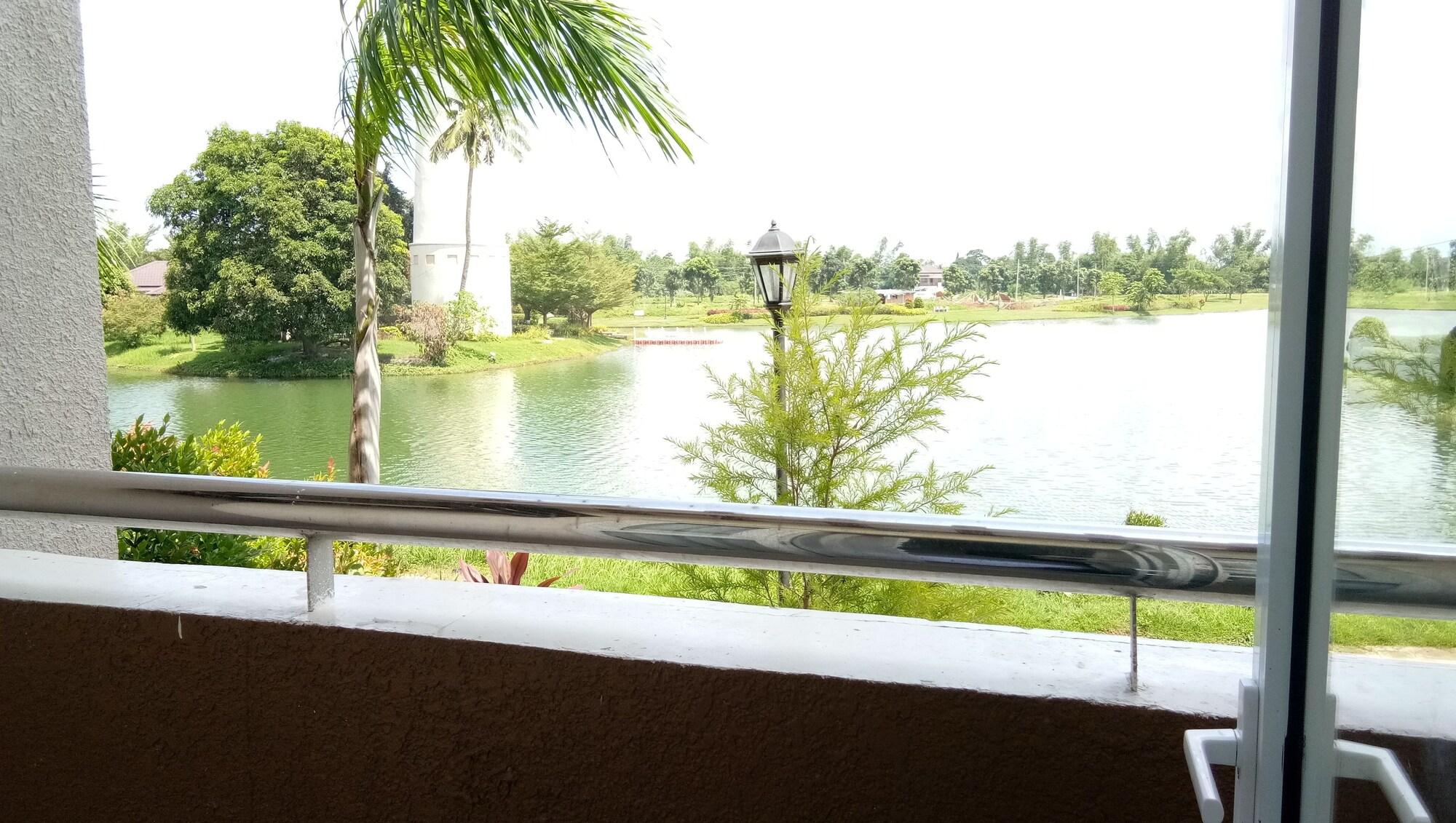 Sotogrande Iloilo Hotel Екстериор снимка