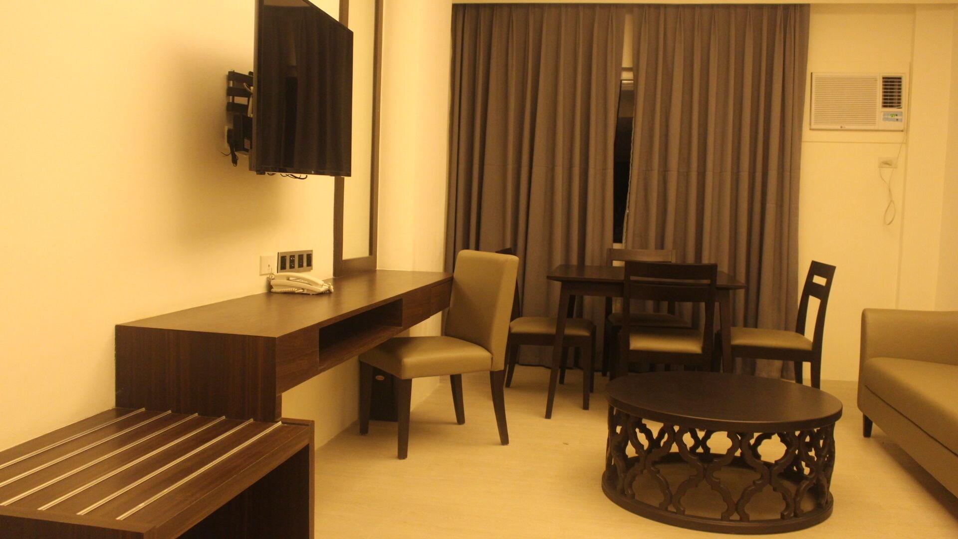 Sotogrande Iloilo Hotel Екстериор снимка