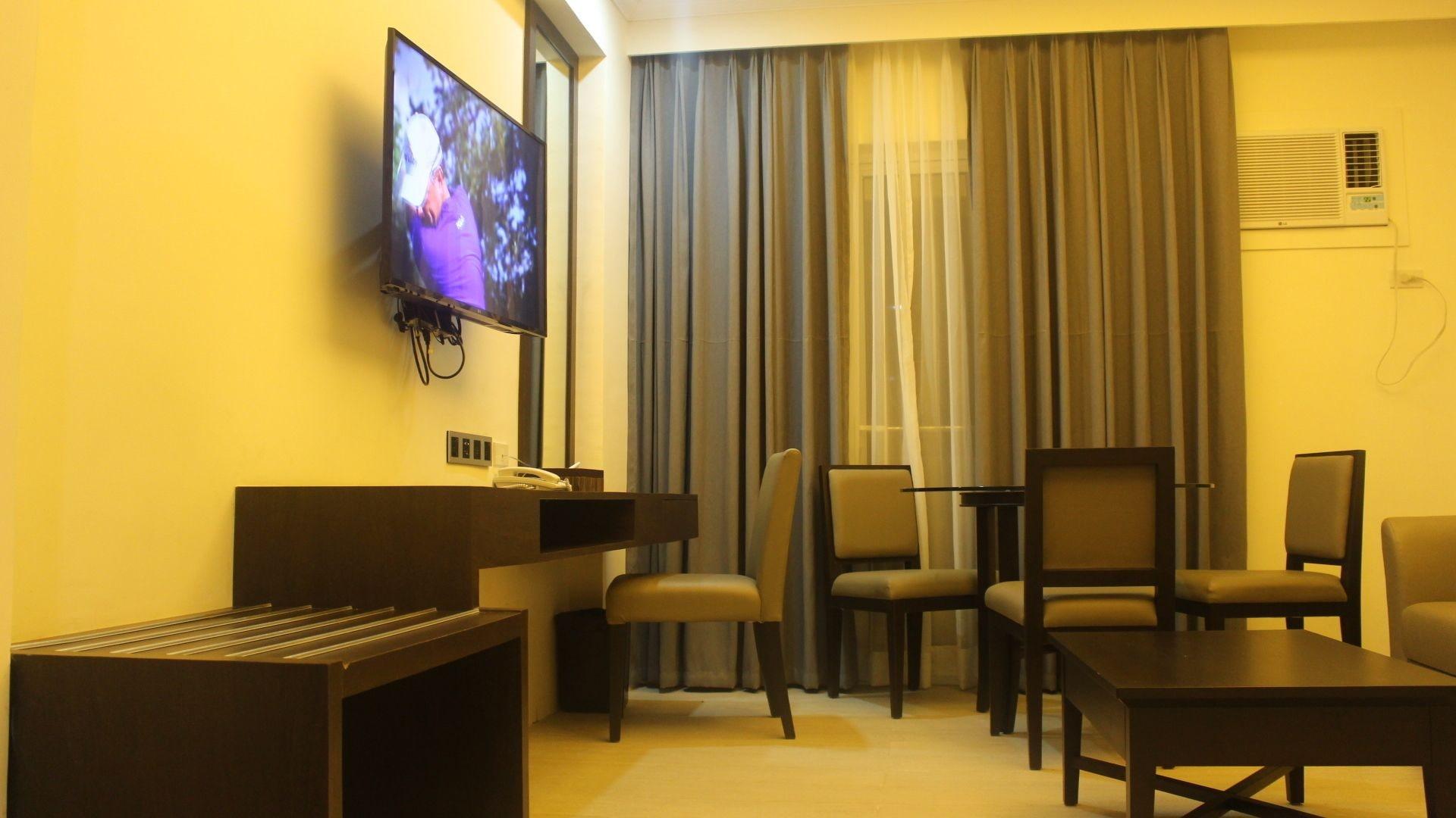 Sotogrande Iloilo Hotel Екстериор снимка