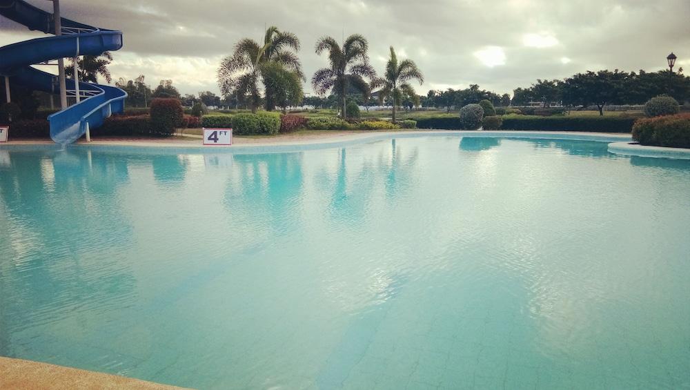 Sotogrande Iloilo Hotel Екстериор снимка