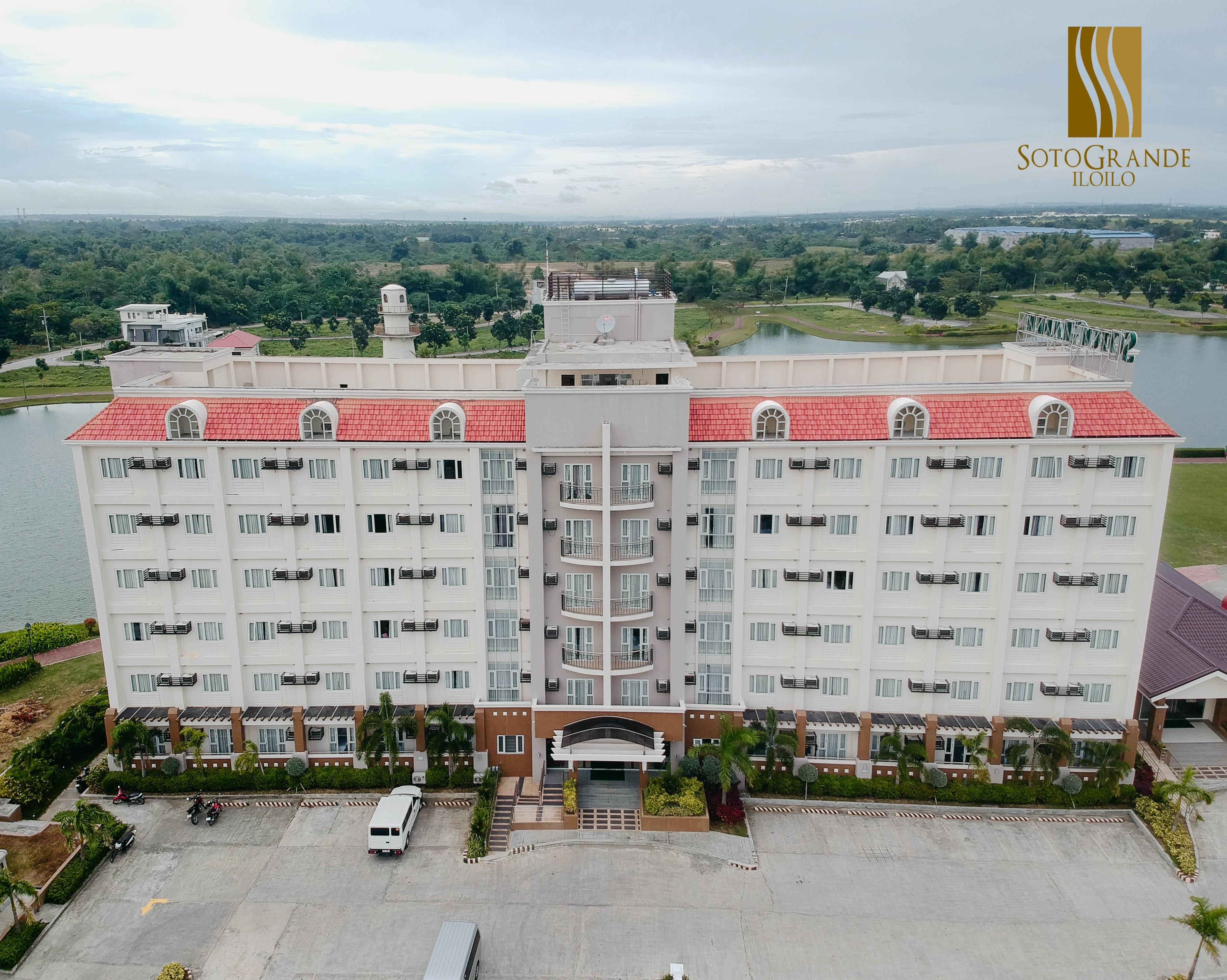 Sotogrande Iloilo Hotel Екстериор снимка