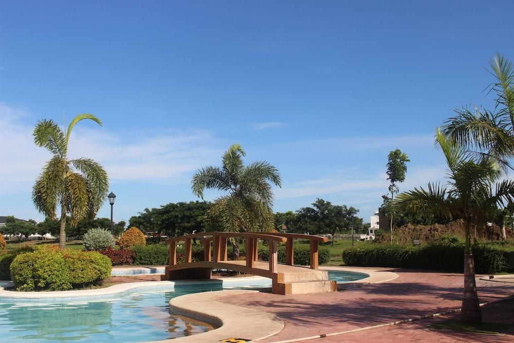 Sotogrande Iloilo Hotel Екстериор снимка