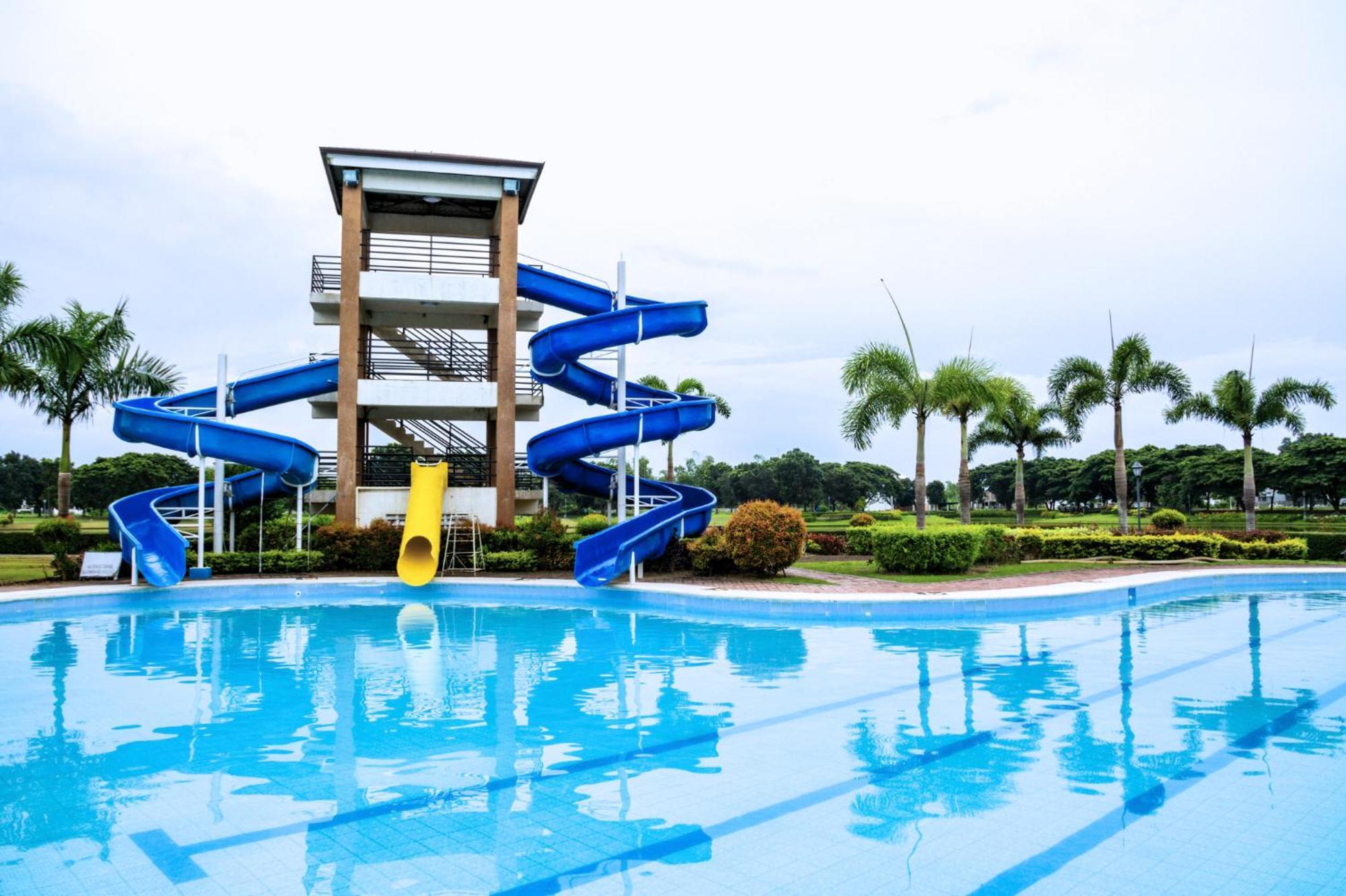 Sotogrande Iloilo Hotel Екстериор снимка
